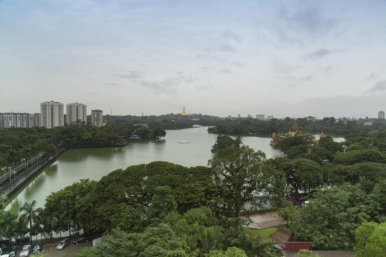 Esperado Lake View Hotel Yangon Exterior photo