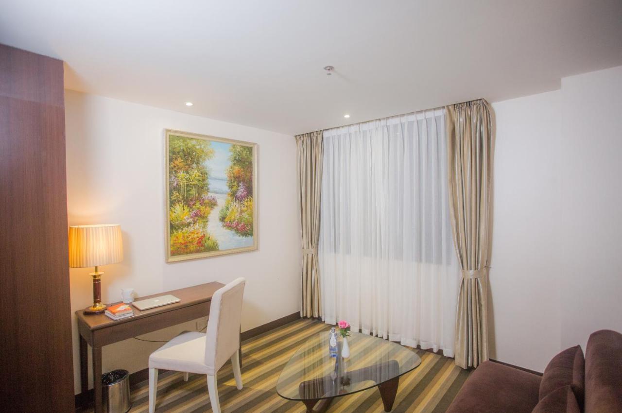 Esperado Lake View Hotel Yangon Exterior photo